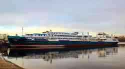 Алексей Толстой (Проект 588 (ГДР), тип В.Чкалов/Родина, Самара); Ленанефть-2029 (Тип Ленанефть, проект Р-77, Нижний Новгород)