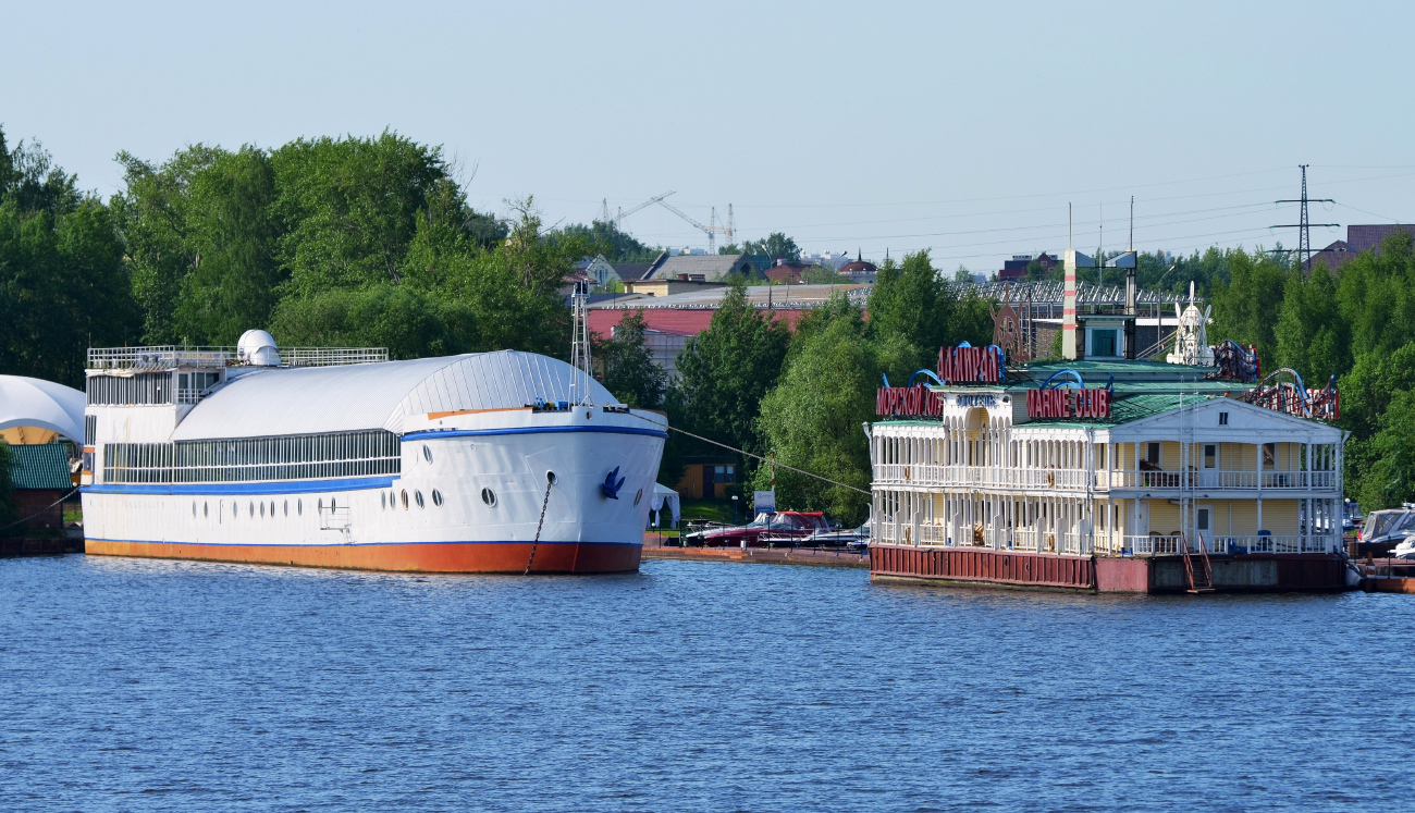 Адмирал, Флотель Адмирал