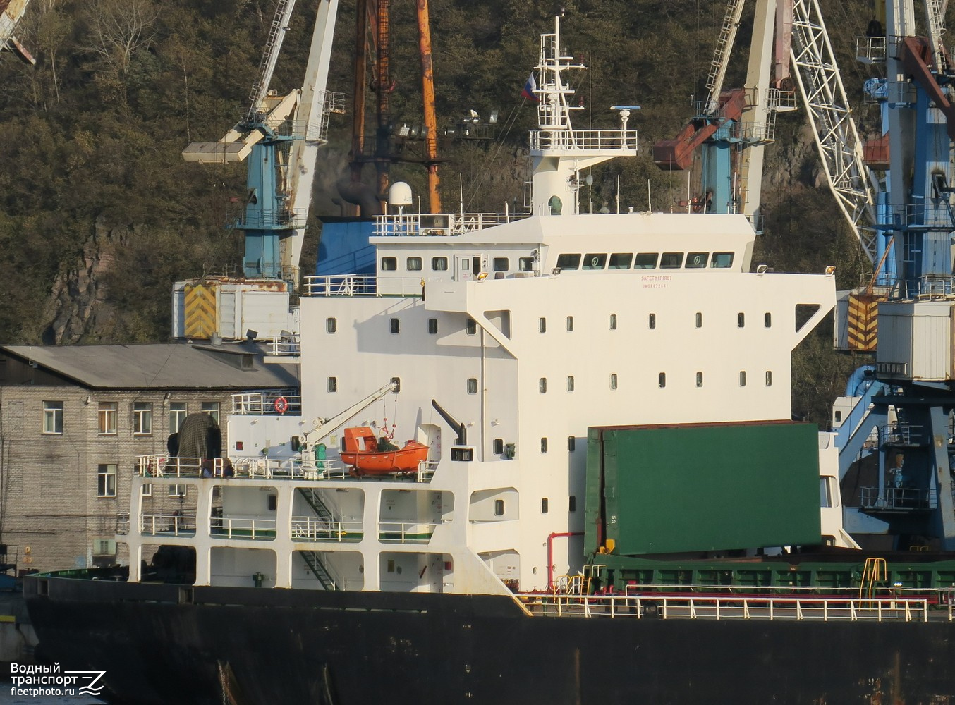 Tong De 56. Надстройки