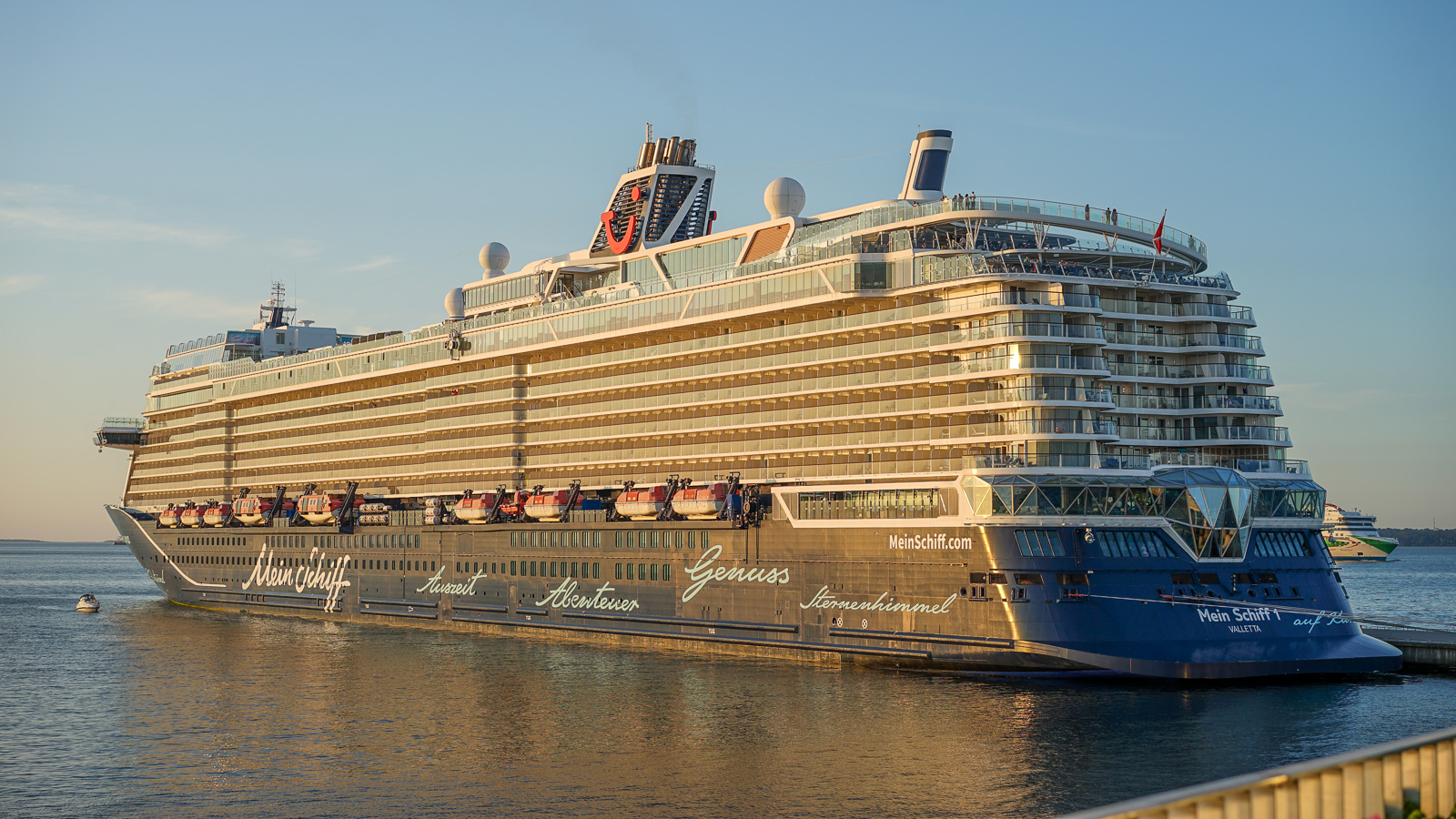Mein Schiff 1