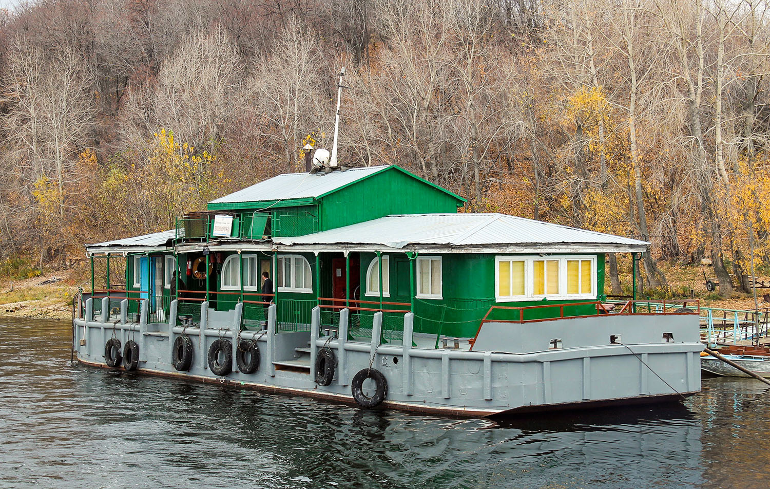 Дебаркадер-311