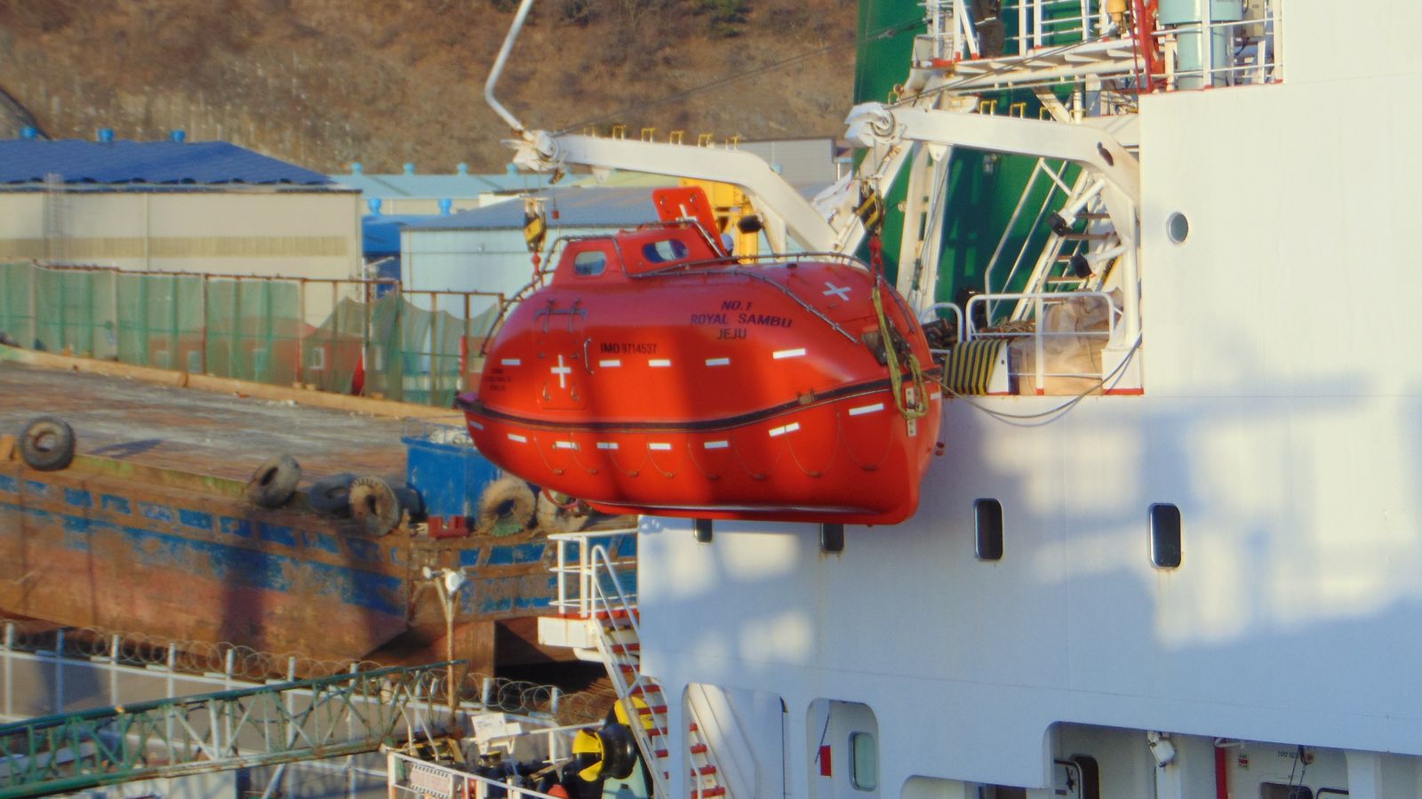 Royal Sambu. Шлюпки и катера