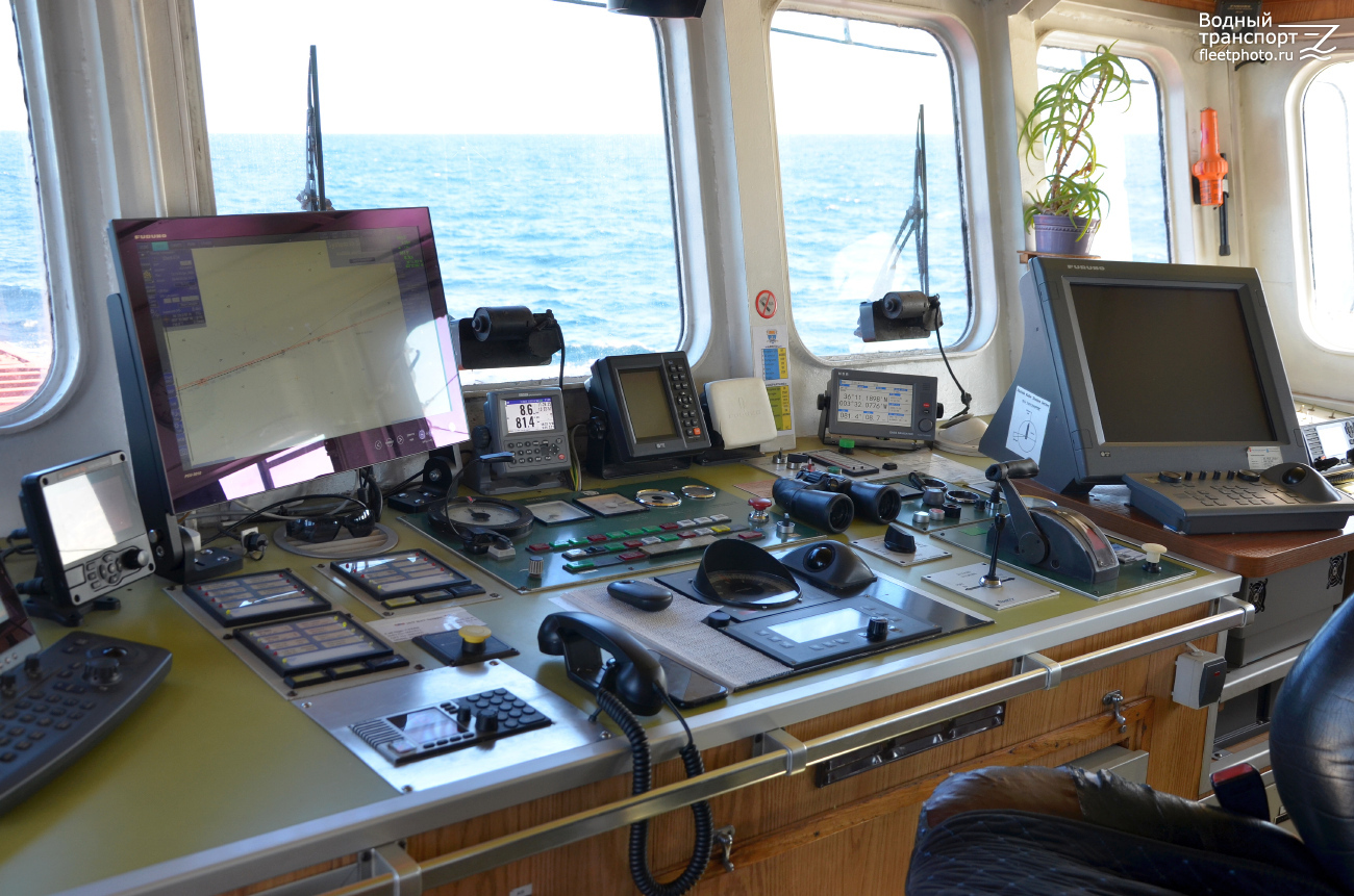 HAV Snapper. Рулевые рубки, посты управления