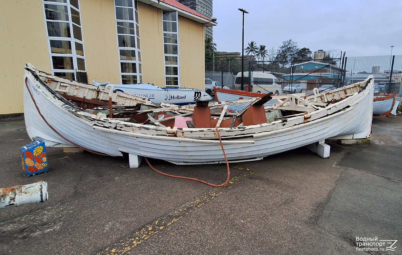 F.T. Bates. Lifeboats