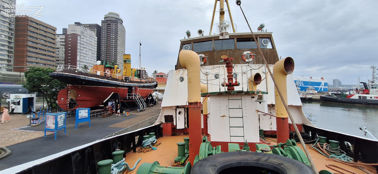 J.R. More. Надстройки, Виды палуб