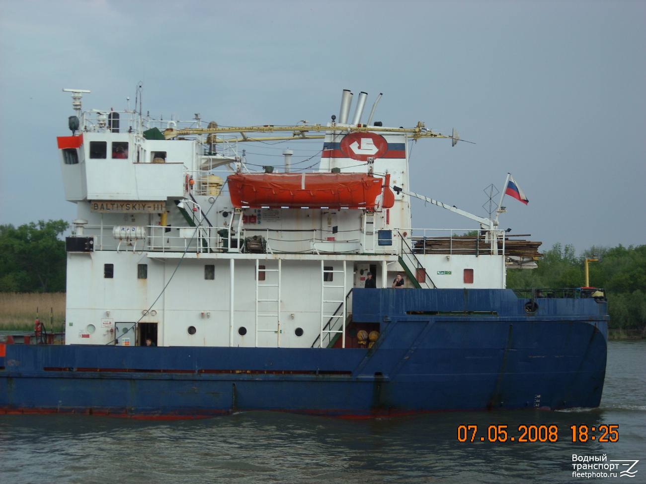 Балтийский-111. Надстройки