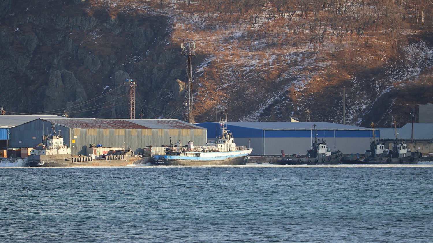 Прибрежный-3, Владимир Голузенко, МБ-390, МБ-354