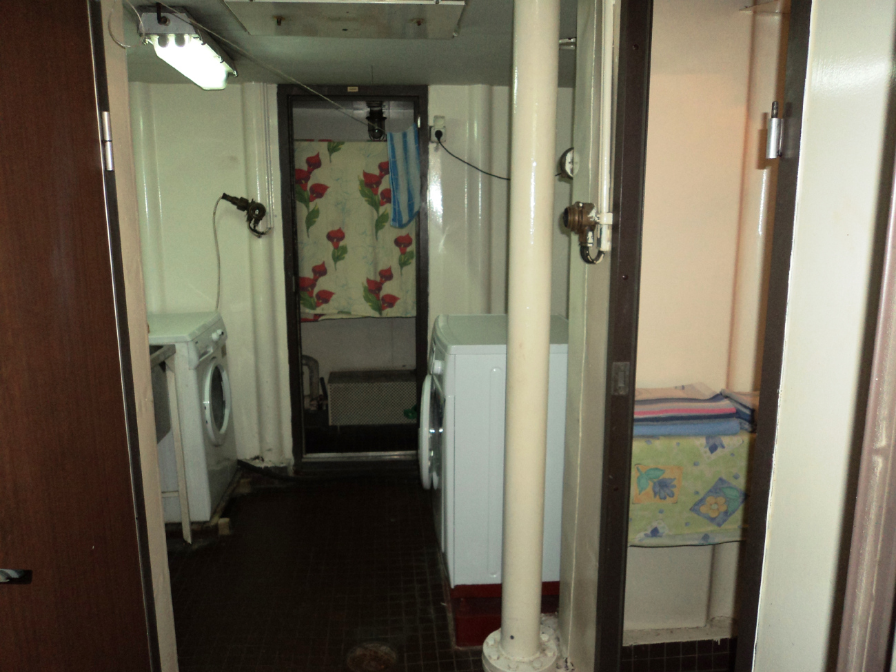 Neonila. Внутренние помещения