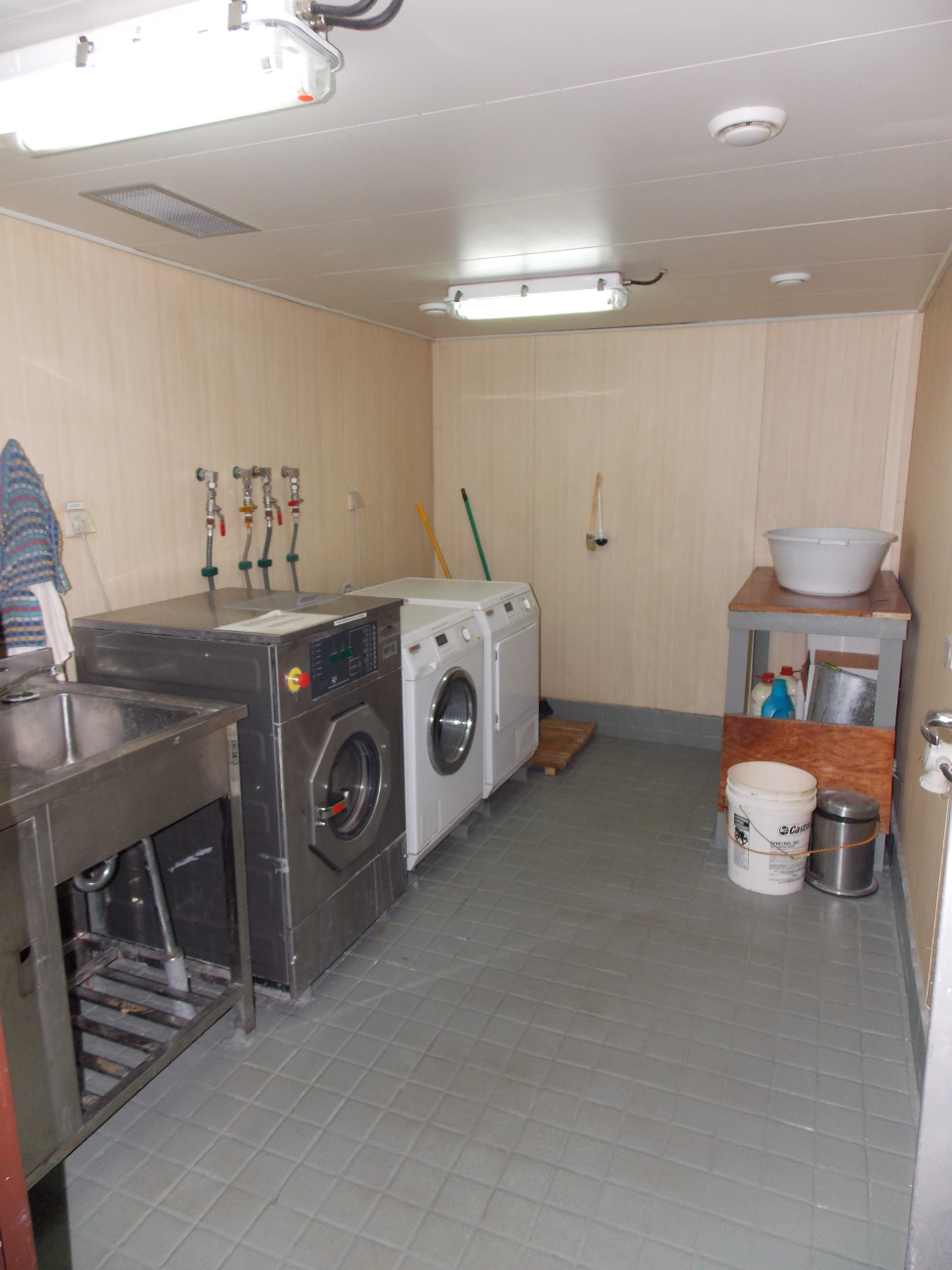 BBC Belem. Internal compartments