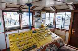 Энтузиаст (Проект 129, тип Ижорец, Архангельск); Разное — Фотографии, сделанные на борту судов — Внутренние помещения — Рулевые рубки, посты управления