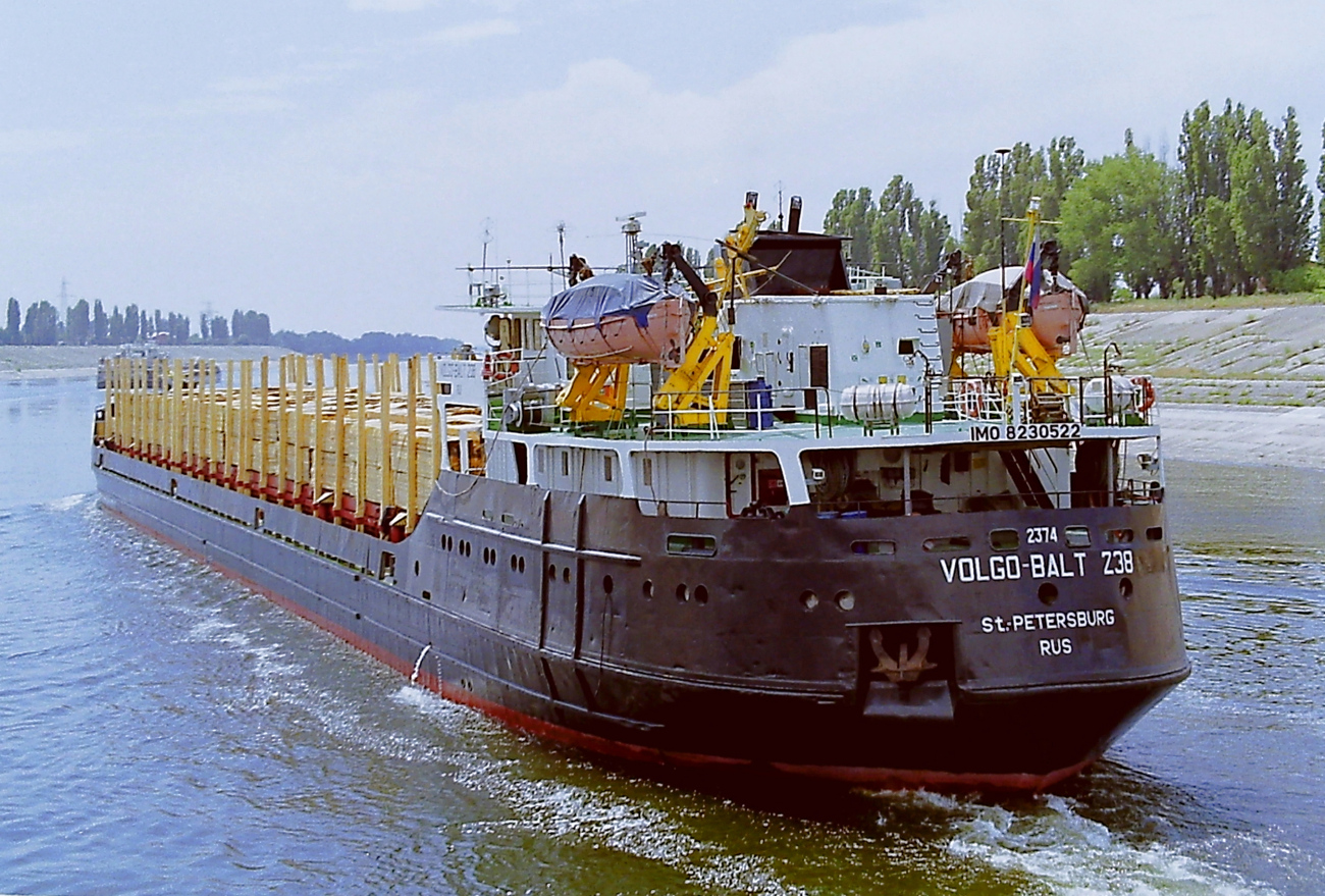 Волго-Балт 238
