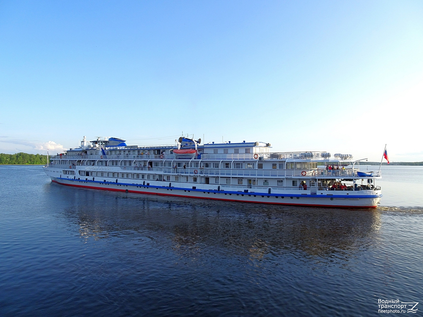 Космонавт Гагарин