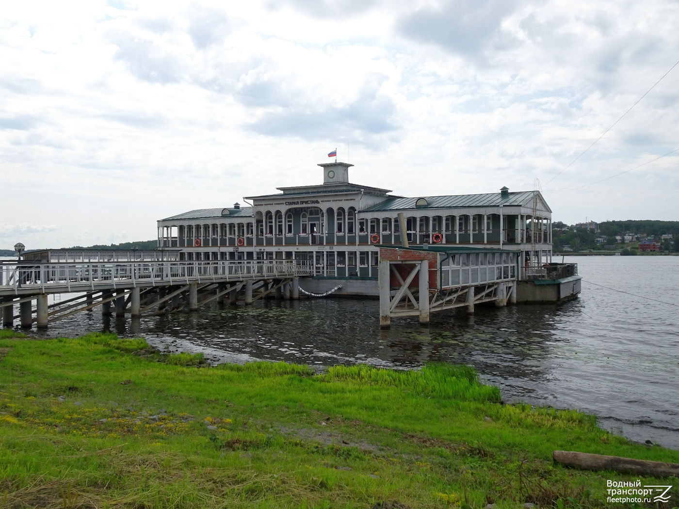 Дебаркадер-103