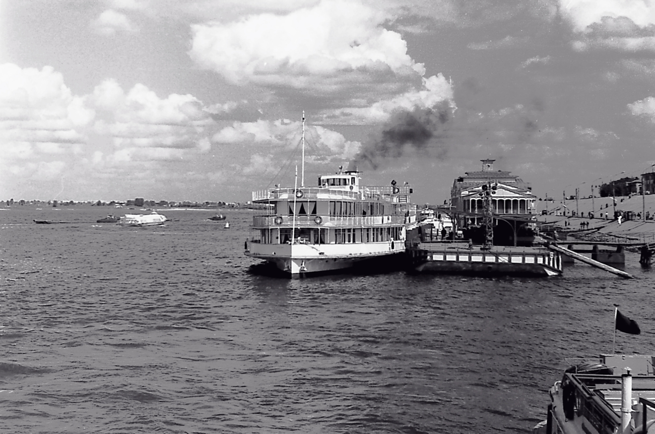 Усиевич, Понтон-813, Дебаркадер-247