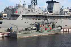 ОК-1927 (Тип Фламинго (пр. 1415 всех модификаций), проект Г-1415 (14156), ВМФ России); La Soummam (Тип Zhenghe, ВМС Алжира)