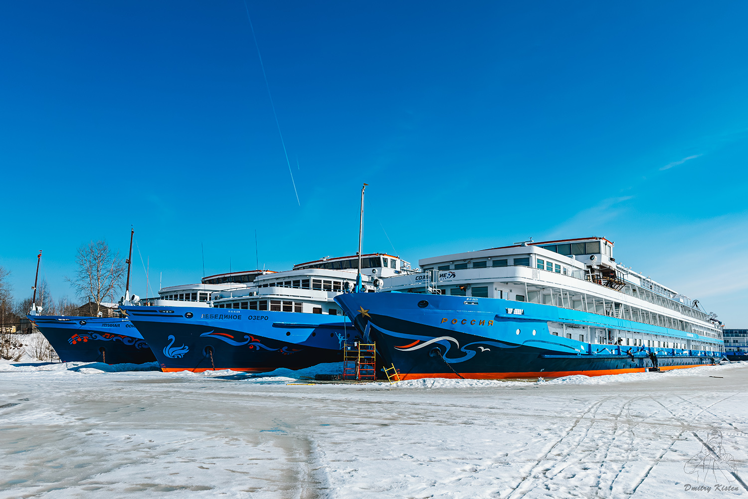 Лебединое Озеро, Россия