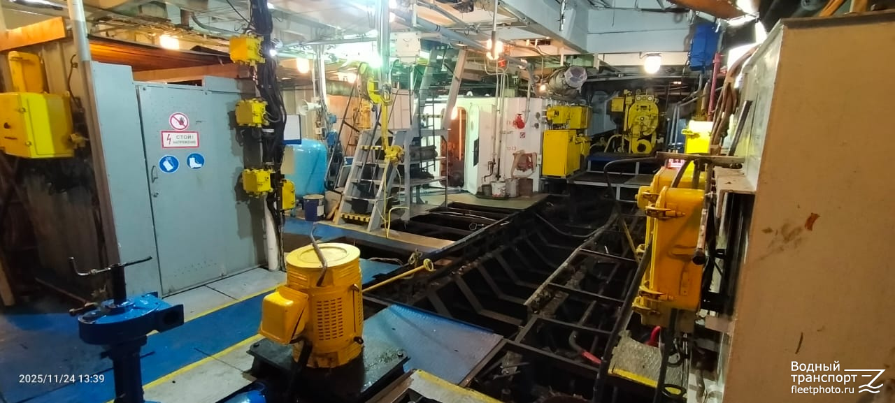 Таймыр. Engine Rooms