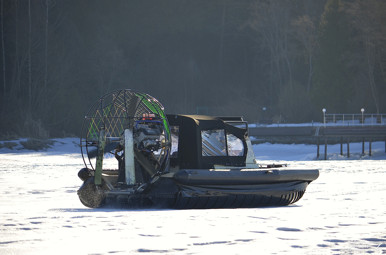 Неопознаное судно - тип Фантом 650 Охотник