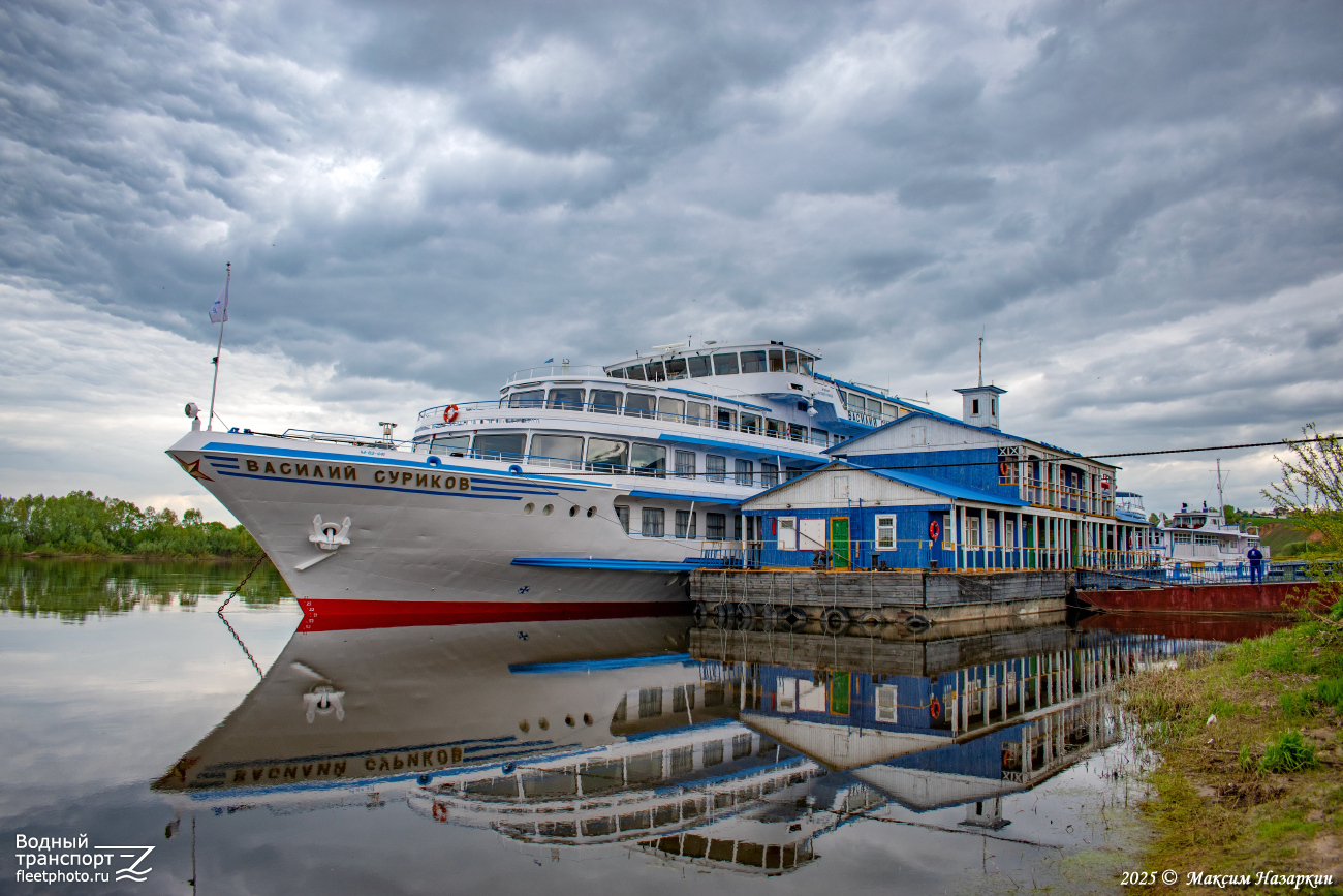 Василий Суриков, ДЖ-44