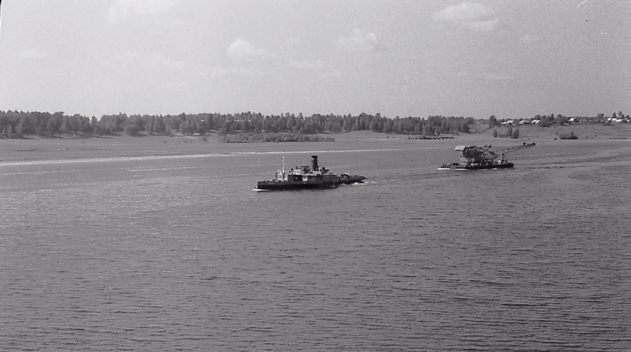 Георгий Седов, Неопознанный плавкран - тип КПЛ-15-30