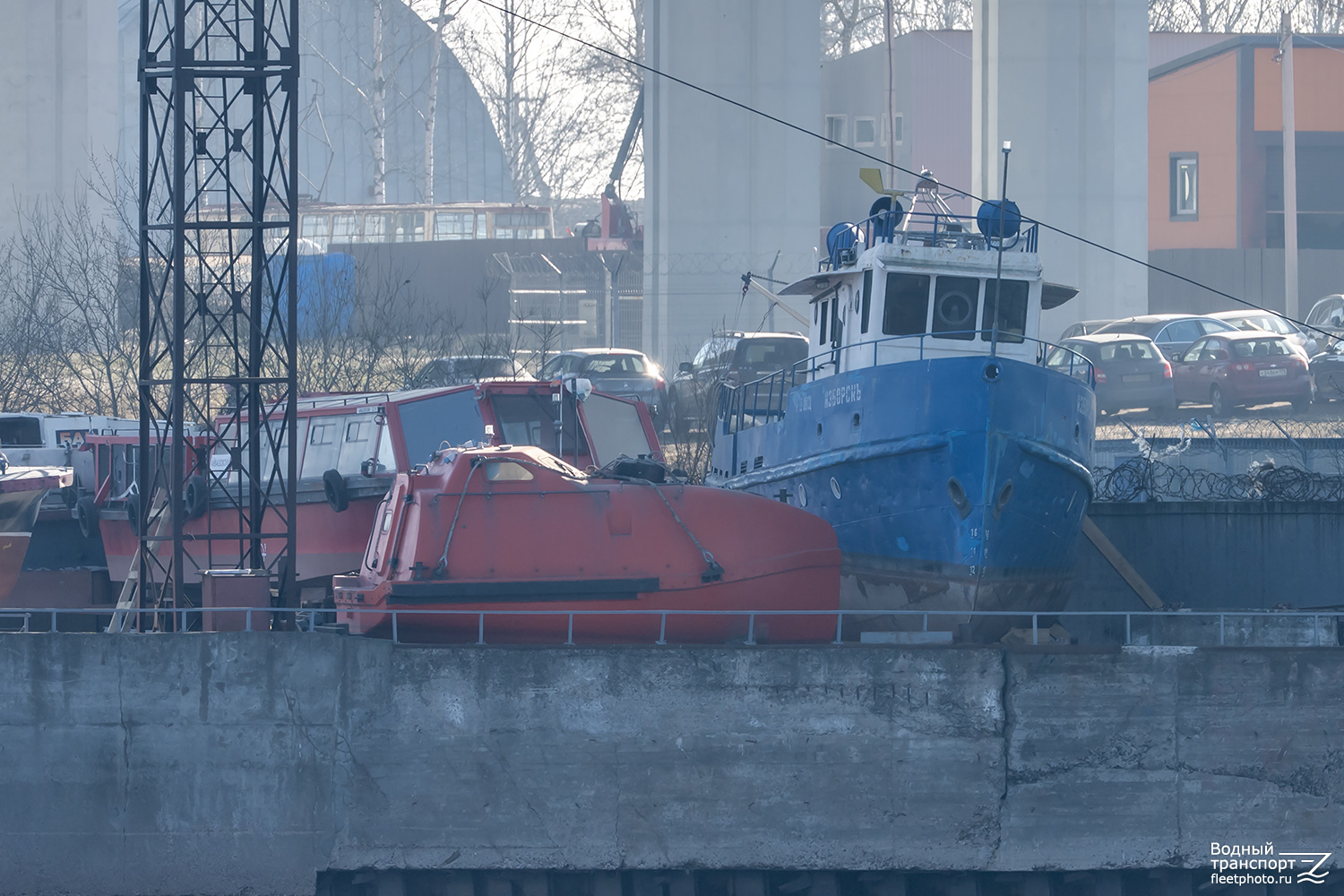 Айвазовский, Изборскъ. Шлюпки и катера