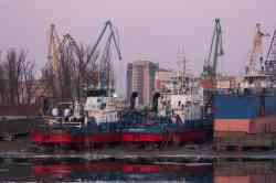 РТ-371 (Тип РТ-300, проект 911В, Омск); Юрий Зинченко (Тип РТ-300, проект 911В, Омск); Плавдок-1 (Проект 2675, Омск)