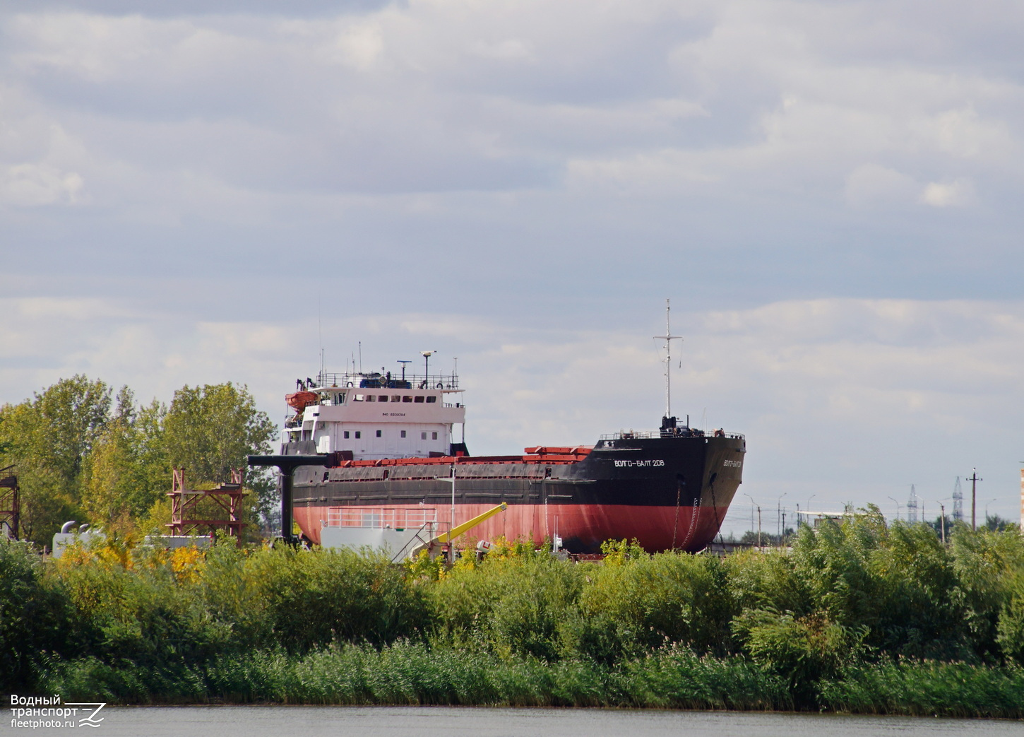 Волго-Балт 208