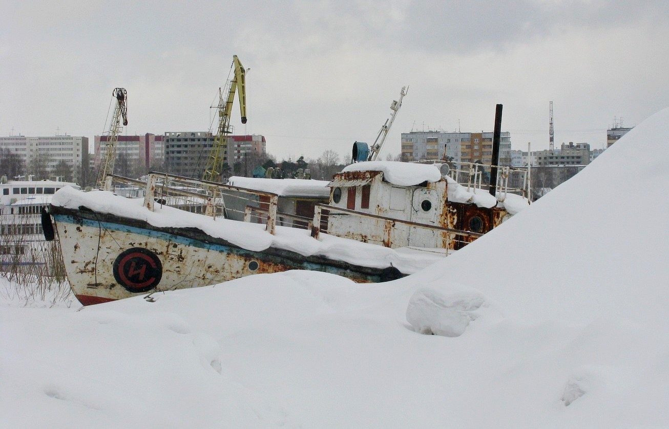Неопознанное судно - тип Ярославец. Russia - Kama Basin