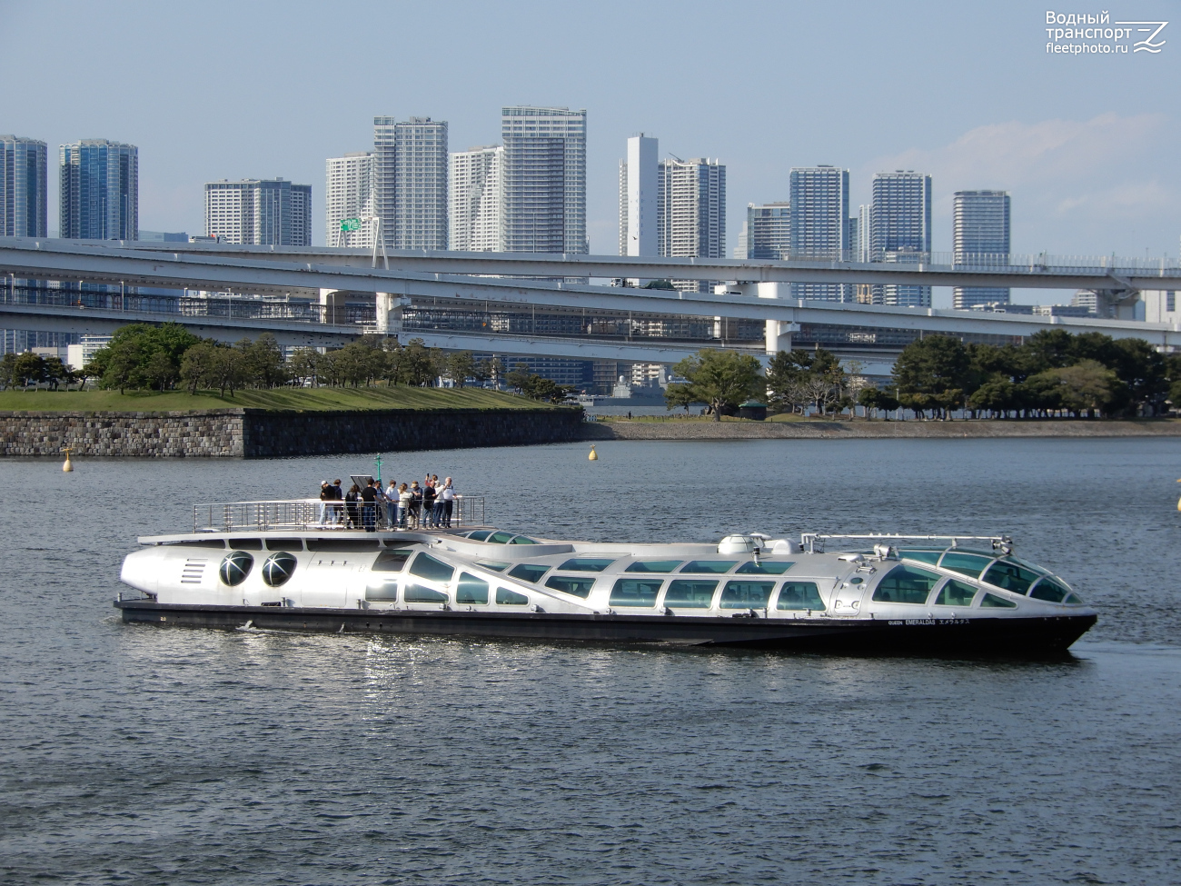 Queen Emeraldas. Япония