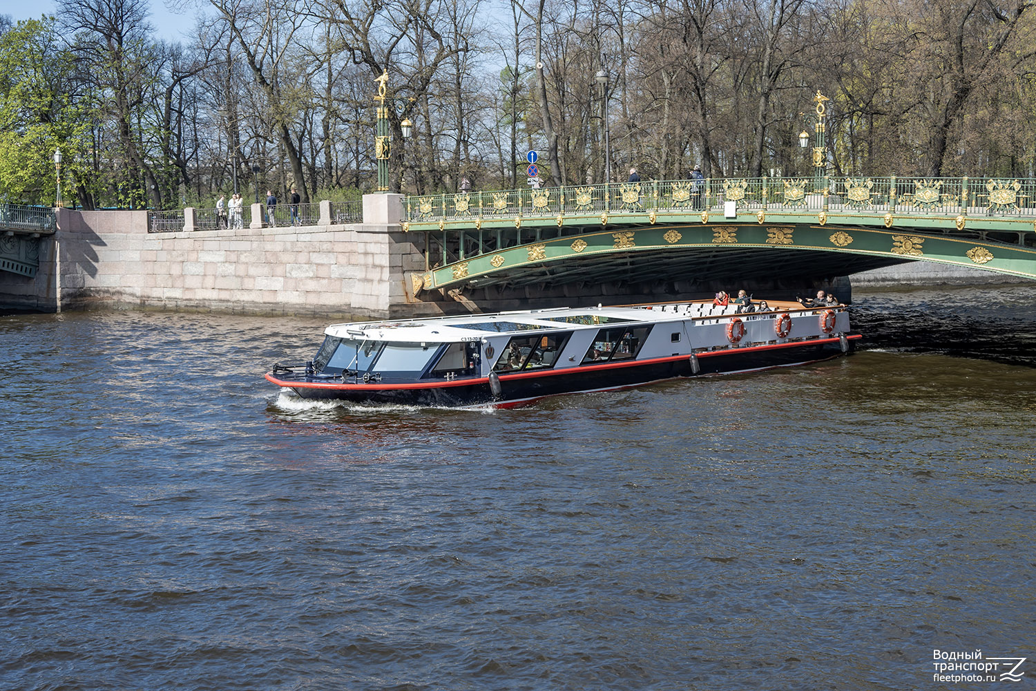 Монарх