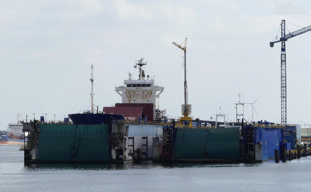 Dock B, Duygu, Dock A
