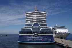 Mein Schiff Relax (Морские круизные и пассажирские, Валлетта); Insignia (Тип R, Маджуро)