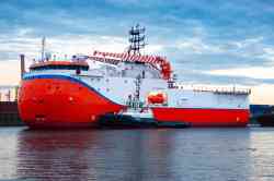Северный полюс (Проект 00903, Санкт-Петербург); Тайфун (Проект Damen ASD Tug 2810, Санкт-Петербург)